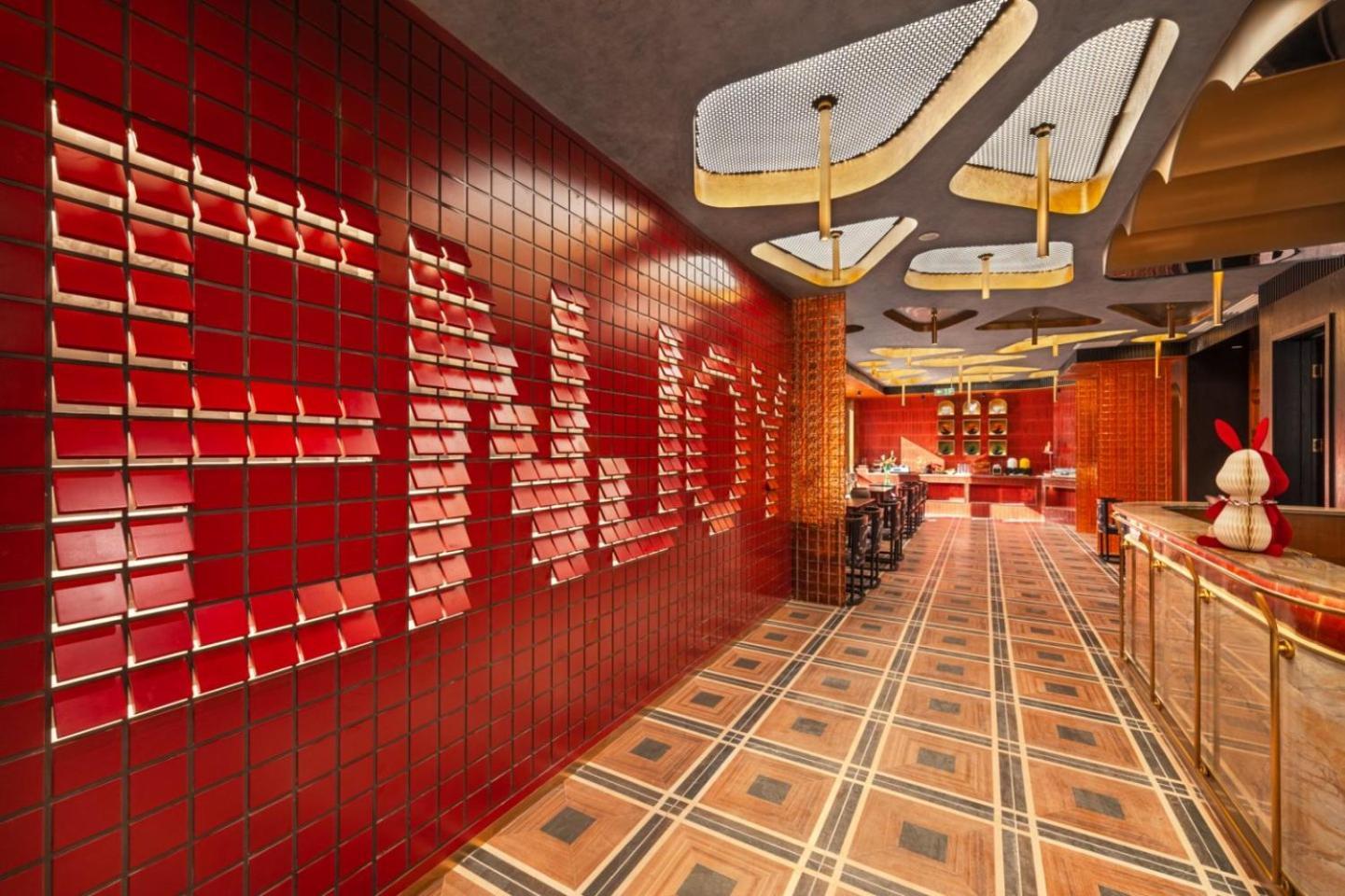 Yinzhuo Is Close To The Neighboring Zhan Sanyuanqiao Subway Which Is Convenient To Travel Beijing